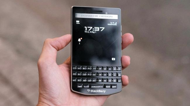 Blackberry Porsche P'9983