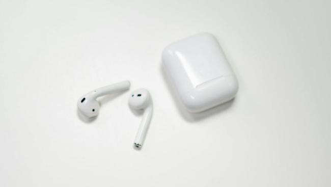 Apple AirPods